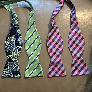 The Tie Bar Set of 2 Silk Bow Ties Men's Stain Resistant Adjustable Multi-Color